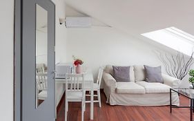 2 Bedroom 2 Bathroom Apt - Duomo 2